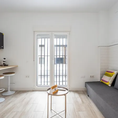 Bajo El Falla By Time * Cádiz